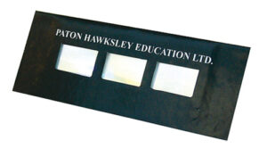 Triple grating : POM051700